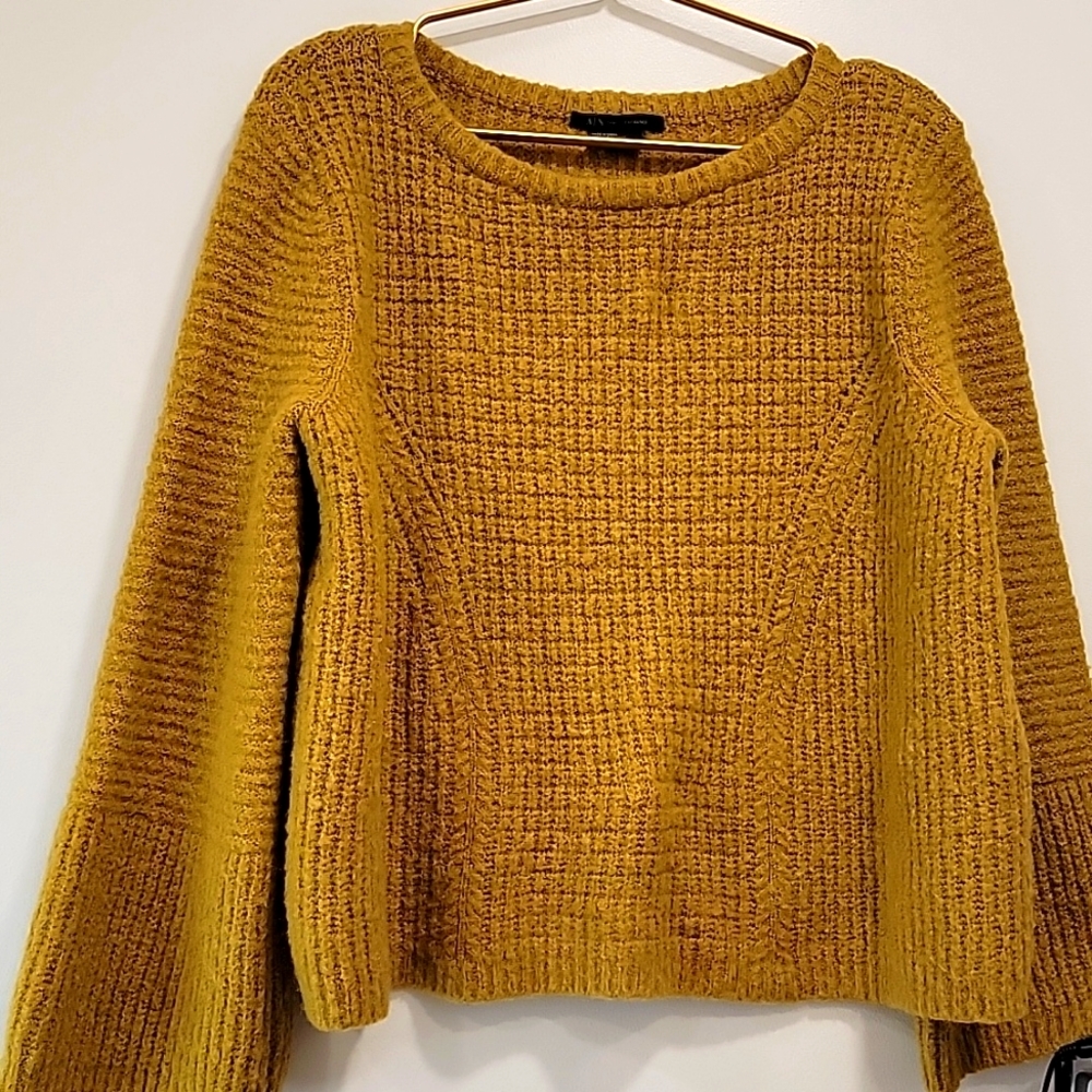 Free gift!!! Armani Exchange ladies EUC sweater, size XL